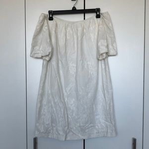 White off shoulder dress